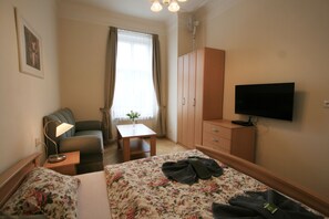 2 bedrooms, in-room safe, blackout curtains, iron/ironing board