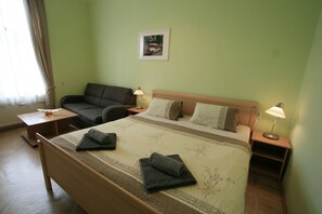 Apartamento | 2 quartos, cofres nos quartos, cortinas blackout
