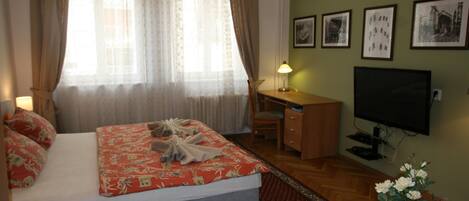 Appartement | 2 chambres, coffres-forts dans les chambres, bureau