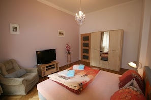 Appartement | 2 chambres, coffres-forts dans les chambres, bureau