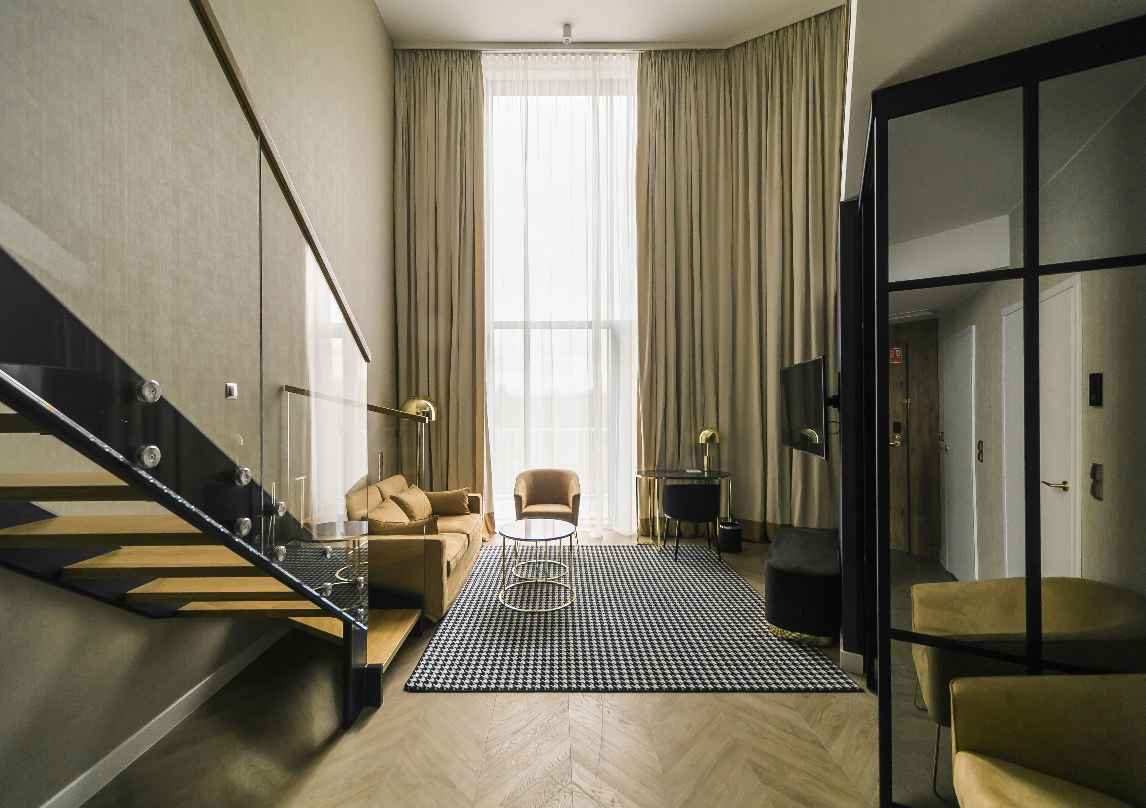 46-inch smart tv with digital channels, tv