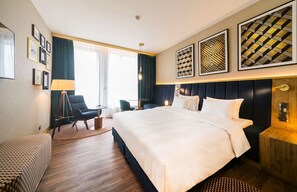 Minibar, in-room safe, desk, blackout drapes - Radisson Blu Hotel Sopot (Sopot)