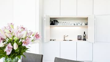 Executive-Apartment, 2 Schlafzimmer | Eigene Küche | Kühlschrank, Mikrowelle, Herdplatte, Espressomaschine