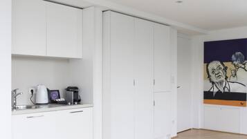 Classic-Apartment | Eigene Küche | Kühlschrank, Mikrowelle, Herdplatte, Espressomaschine