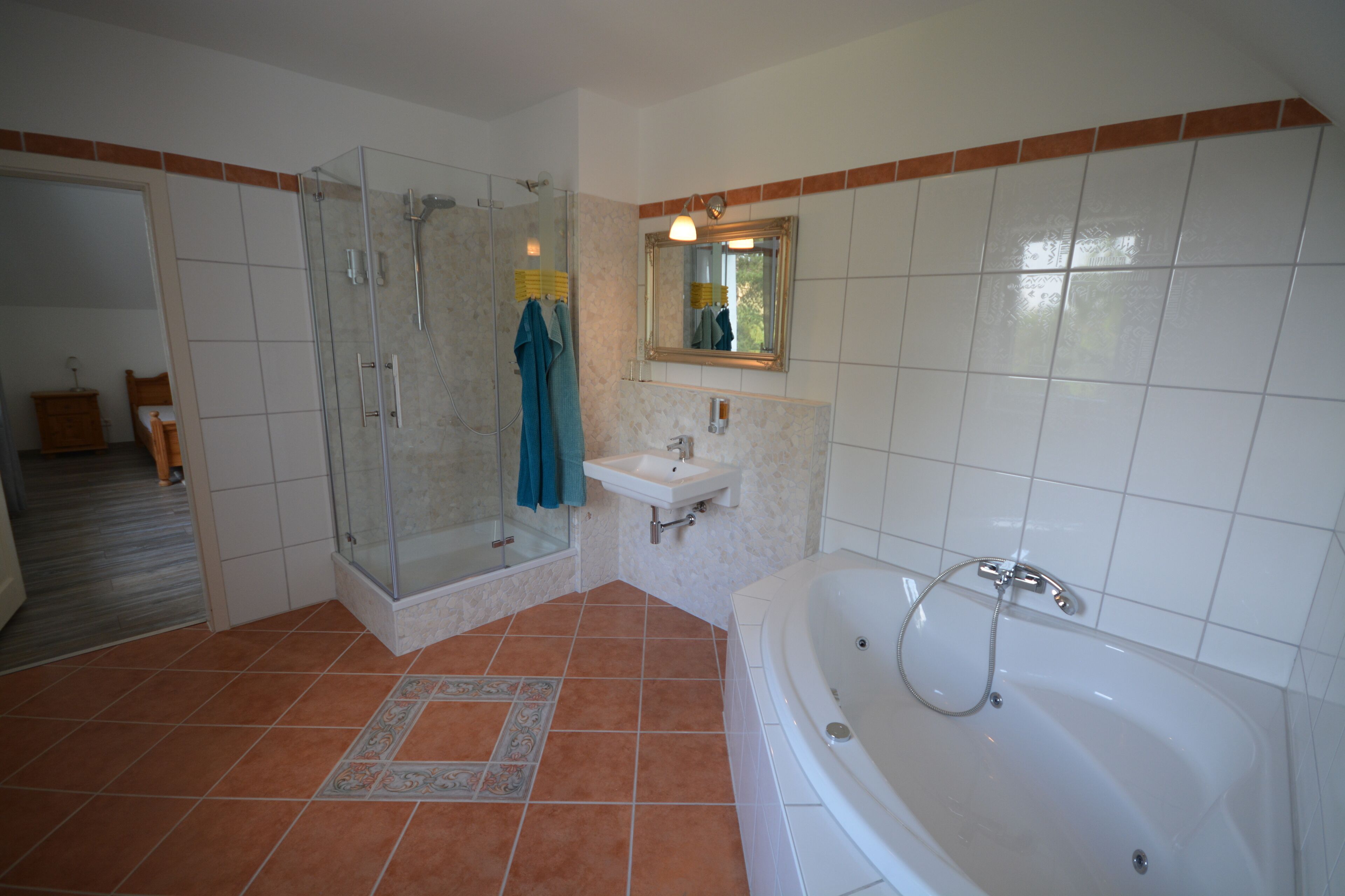 Apartment, 1 Schlafzimmer, Whirlpool | Badezimmer | Dusche, Handtücher