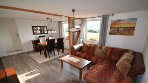 Leilighet, 1 soverom, massasjebadekar | Oppholdsrom