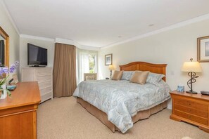 Room - Premium Lakeview 1 BR in
Kingsmill Resort-Clean-
Shuttle to Grand Illumination (Williamsburg)