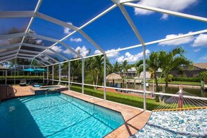 Beheizter Pool