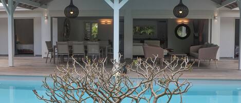 Alberca al aire libre