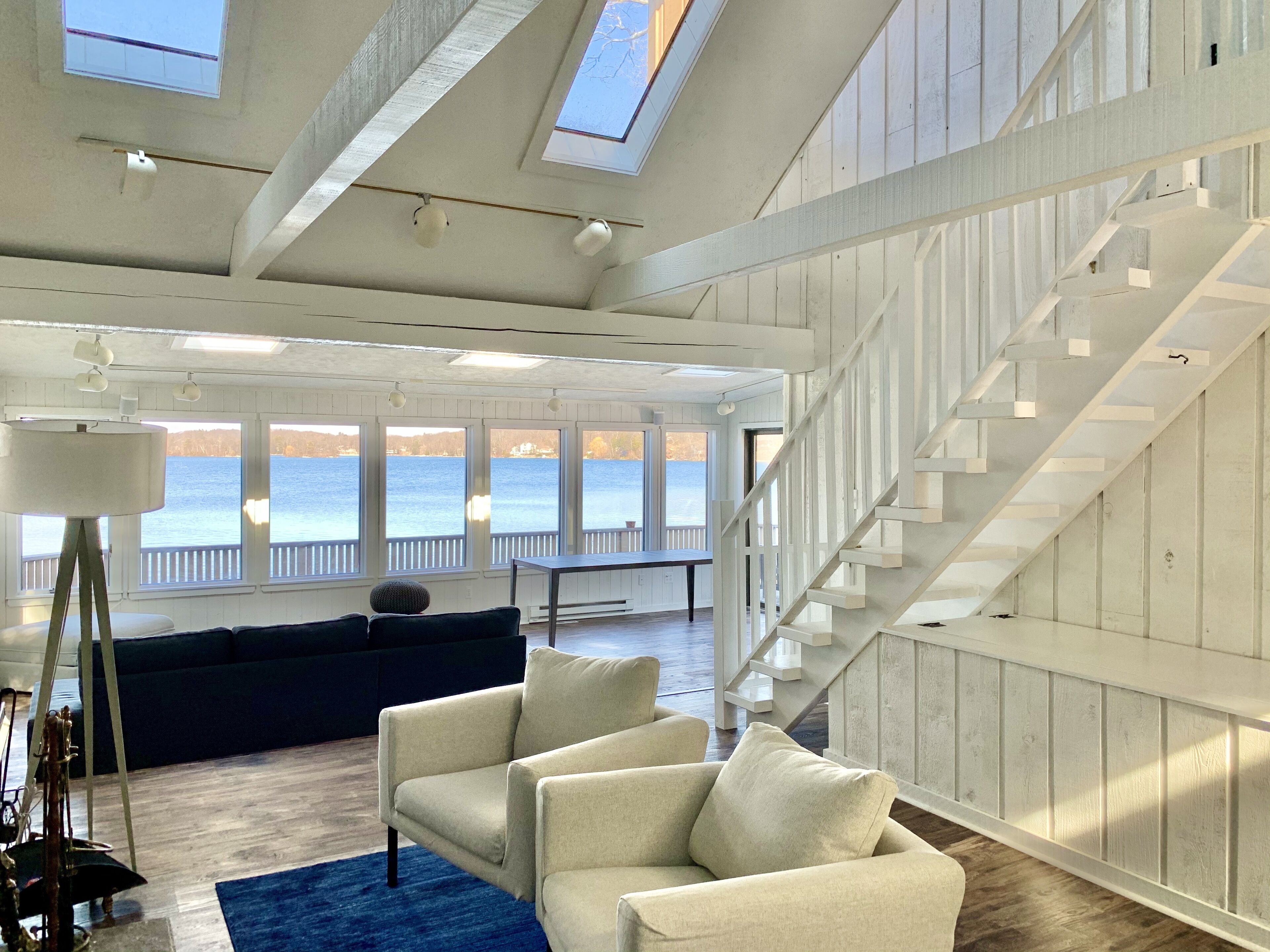 Dream lakehouse / Private dock / Skiing / Beaches / 1 hour from NYC