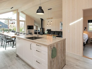 House | 7 bedrooms