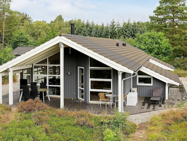 Exterior - 10 Person Holiday Home in Saeby (Sæby)