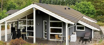 10 Person Holiday Home in Saeby