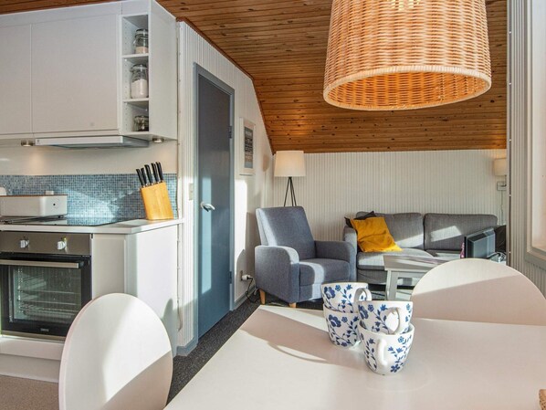 Private kitchen - 4 Person Holiday Home in Lemvig (Lemvig)