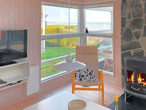 3 bedrooms - Sea-side Holiday Home in Sjølund With Whirlpool (Bjert)