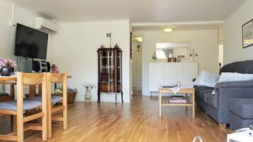4 bedrooms, individually furnished