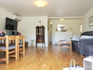 4 bedrooms, individually furnished