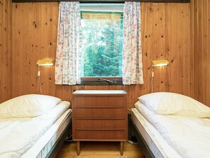 2 Schlafzimmer, Babybetten