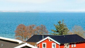 Beach/ocean view - Beautiful Holiday Home in Sjolund With Sauna (Sjølund)