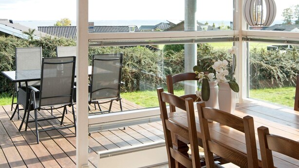 Balcony - Beautiful Holiday Home in Sjolund With Sauna (Sjølund)