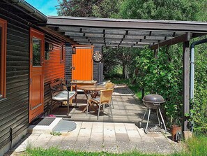 Exterior - Exotic Holiday Home in Højby With Terrace (Hojby)