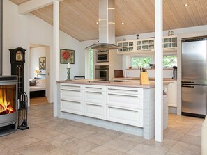 3 bedrooms, cribs/infant beds - Alluring Holiday Home in Zealand With Sauna (Hojby)