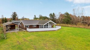 Exterior - Deluxe Holiday Home in Jutland near Beach (Strandby)
