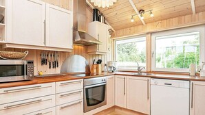 Interior - Deluxe Holiday Home in Jutland near Beach (Strandby)
