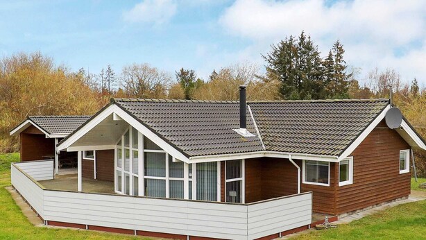 Exterior - Deluxe Holiday Home in Jutland near Beach (Strandby)