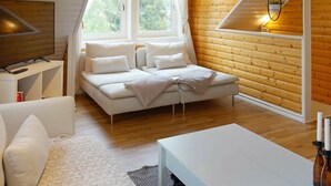 3 makuuhuonetta, yksilöllisesti kalustettu