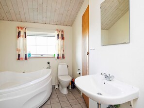 House | Spa treatment - 4 Star Holiday Home in Lokken (Lokken)