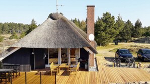 House | Exterior - Charming Holiday Home in Rømø With Terrace (Romo)