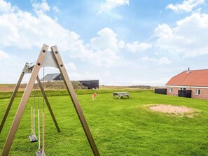 House | Outdoor dining - Seaside Fun Retreat-by Traum (Lemvig)