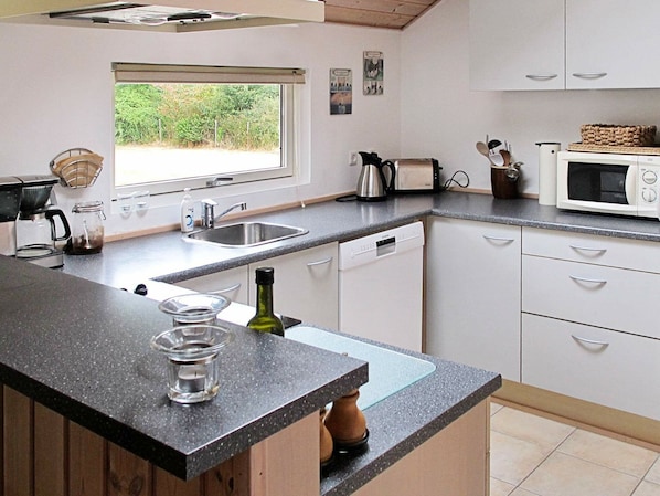 Fridge, microwave, dishwasher, coffee/tea maker