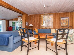 Interior - Lovely Holiday Home in Jutland near Beach (Ebeltoft)