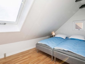 Apartment | 2 bedrooms - 4 Person Holiday Home in Lokken (Lokken)