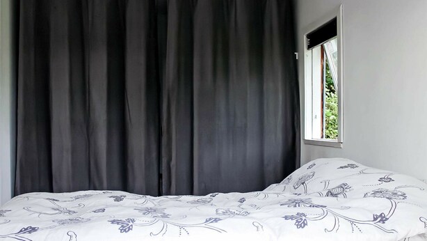 2 Schlafzimmer, Babybetten