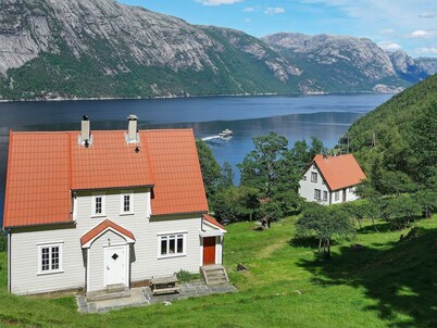 8 Person Holiday Home in Fløyrli