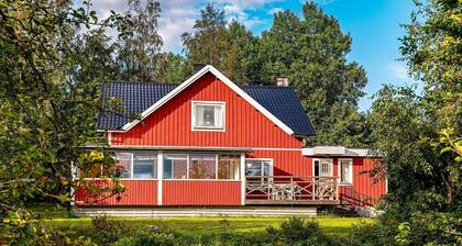 8 Person Holiday Home in Bengtsfors