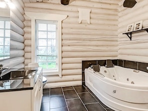 House | Spa treatment - 8 Person Holiday Home in Hadsund (Hadsund)