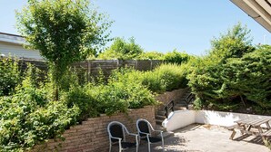 Balcony - Spacious Holiday Home in Jutland With Terrace (Ebeltoft)