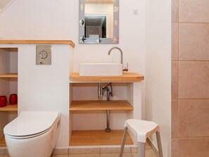 Bathroom - Secluded Holiday Home in Vejers Strand With Terrace (Vejers Strand)
