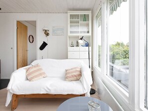 2 Schlafzimmer, Babybetten