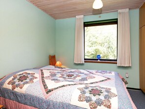 3 bedrooms, cots/infant beds - Secluded Holiday Home in Spøttrup With Terrace (Spøttrup)