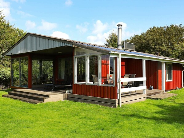 Exterior - Secluded Holiday Home in Spøttrup With Terrace (Spøttrup)