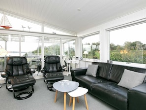 1 bedroom, cribs/infant beds - Simplistic Holiday Home in Løgstrup With Terrace (Logstrup)