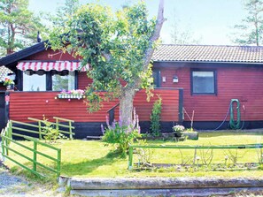 House | Exterior - 6 Person Holiday Home in Lidkoping (Lidköping)