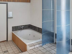 House | Spa treatment - 4 Star Holiday Home in Hadsund (Hadsund)