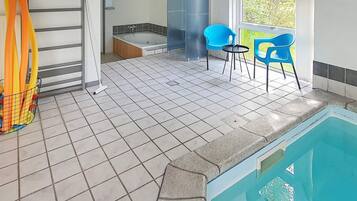 Hus | Pool | Indendørs pool, udendørs pool
