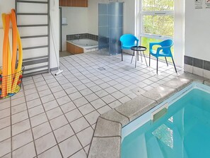 House | Pool